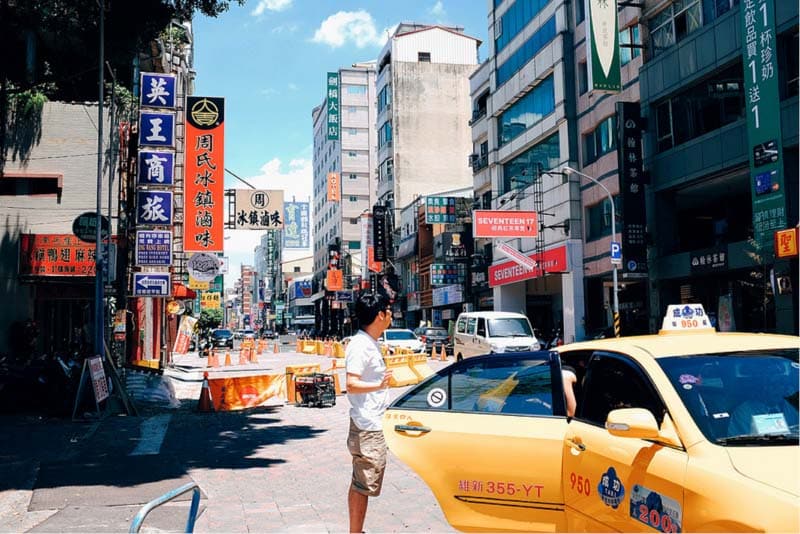 tainan-busstop