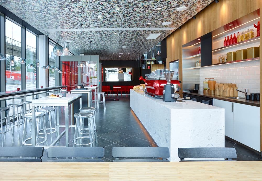 CitizenM-Paris-La-Défense-Hotel-coffee-shop