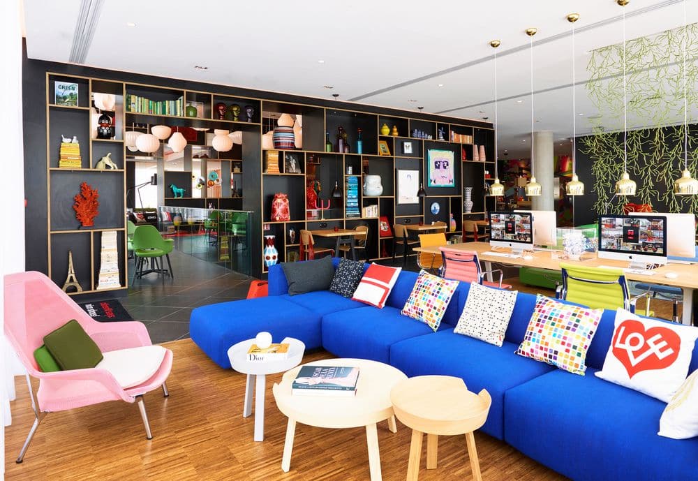 CitizenM-Paris-La-Défense-Hotel-lounge