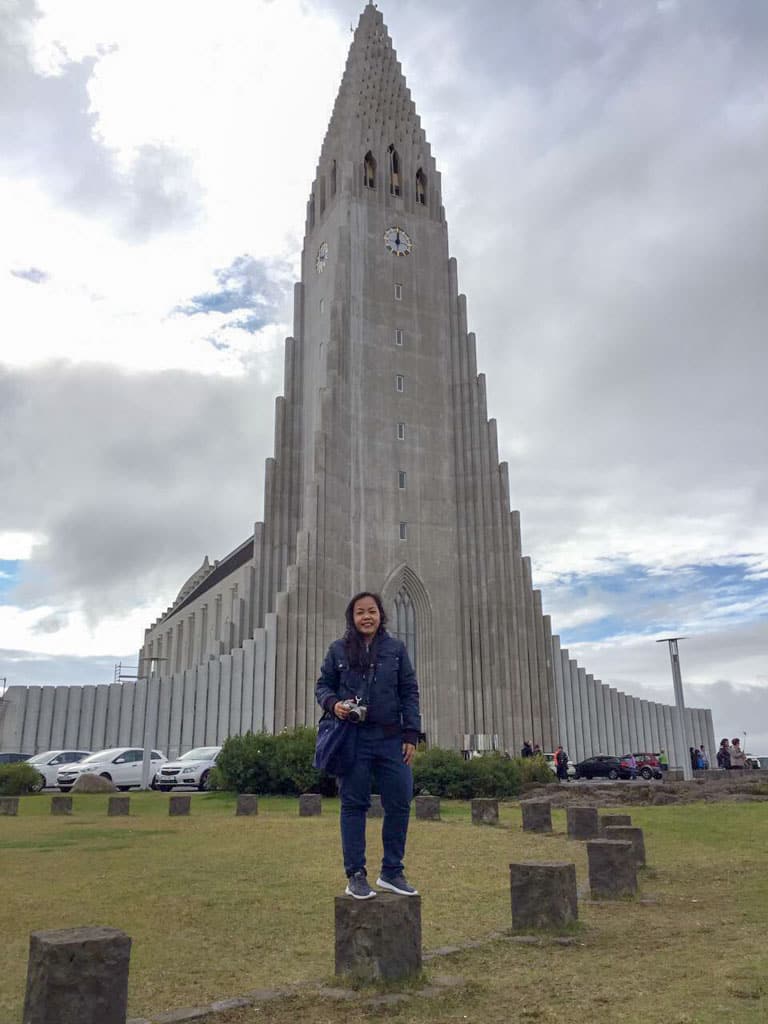 Picture outside the Hallgrimskirkja Church