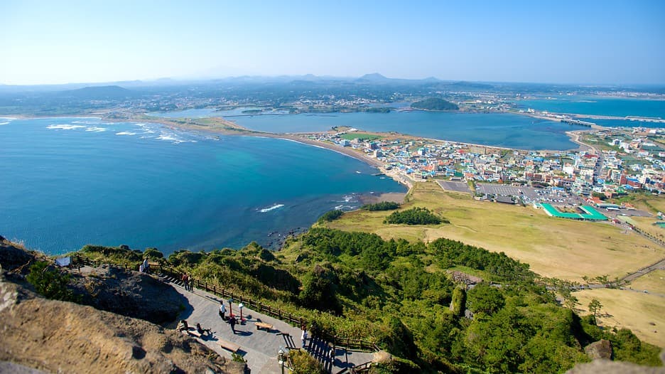 Seongsan-Ilchulbong-Peak-jeju-island