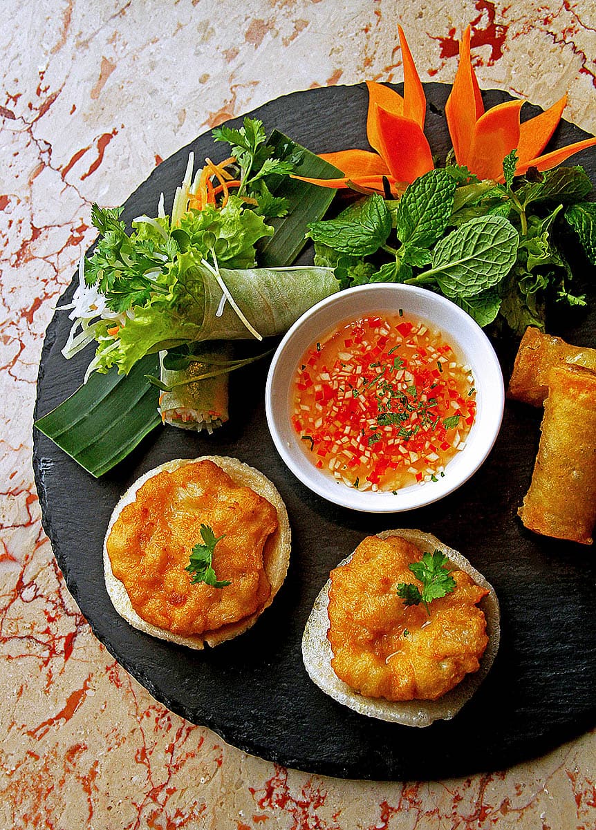 Vietnamese-food-halong-bay