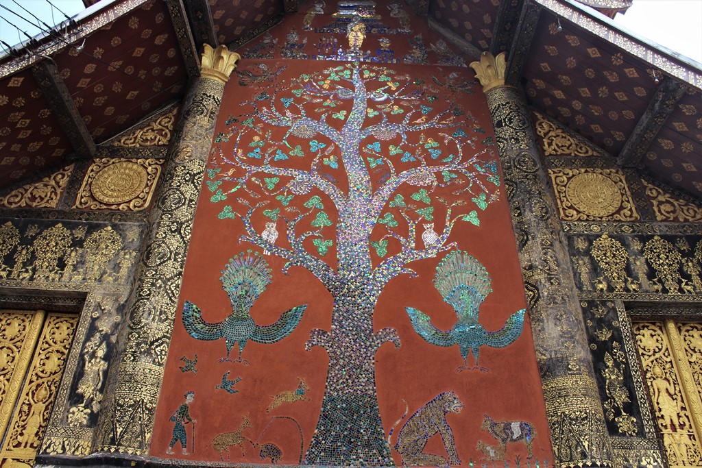 A mosaic at Wat Xieng Thong temple