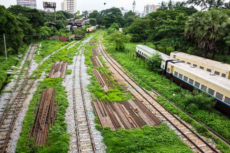 Yangon-train