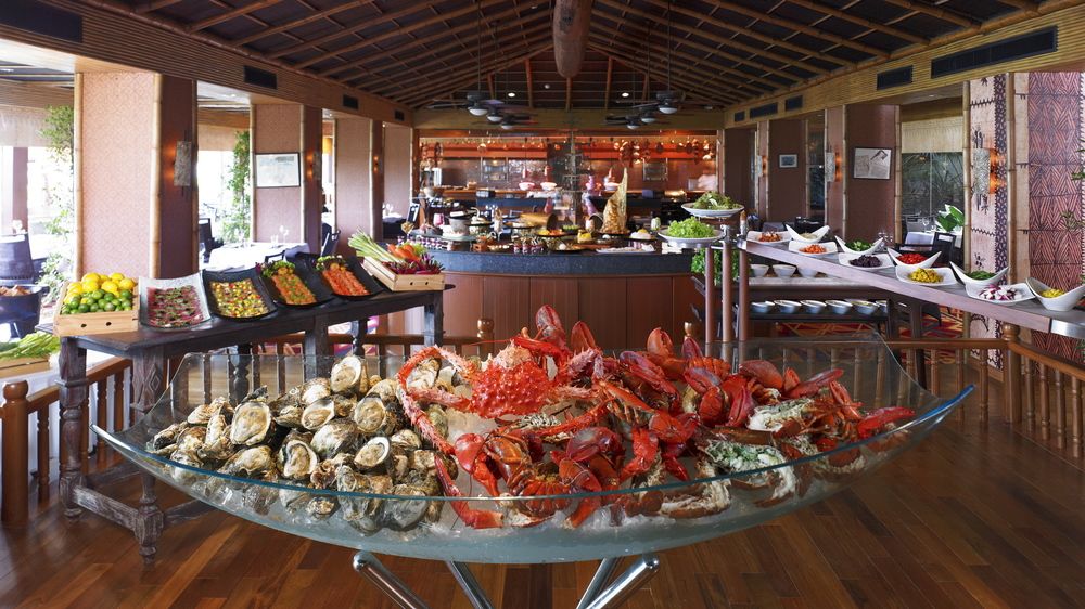 Seafood buffet at Anantara Riverside Resort in Bangkok