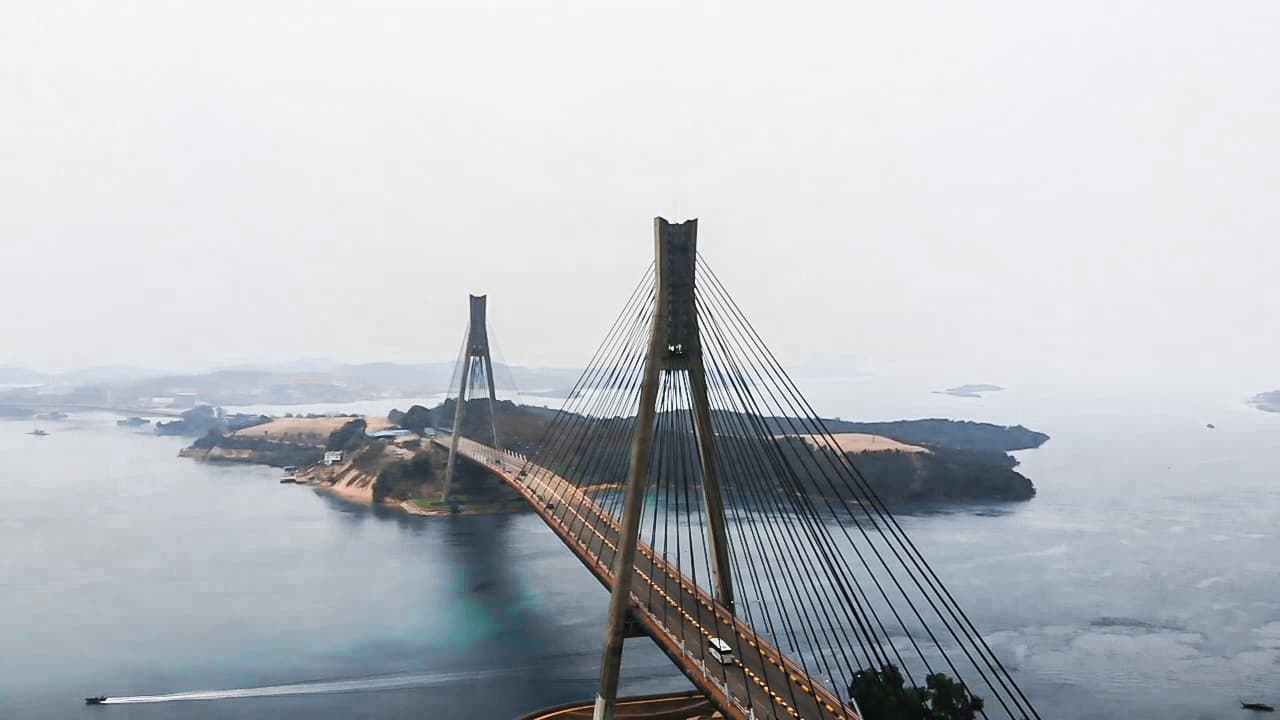 elevated view of the barelang bridge