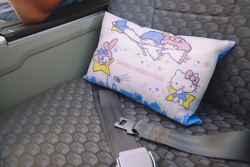 hello-kitty-flight-cushion