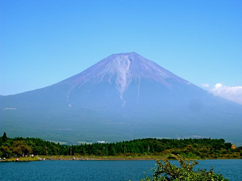 hiking-mount-fuji-japan