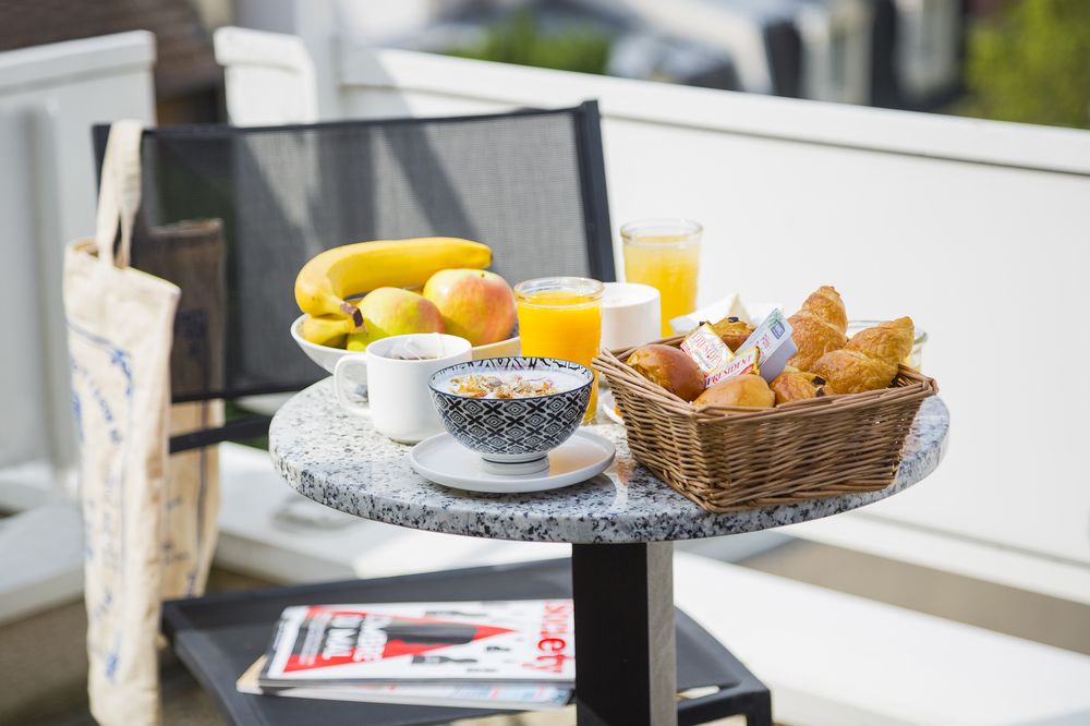 hotel-bootcamp-breakfast