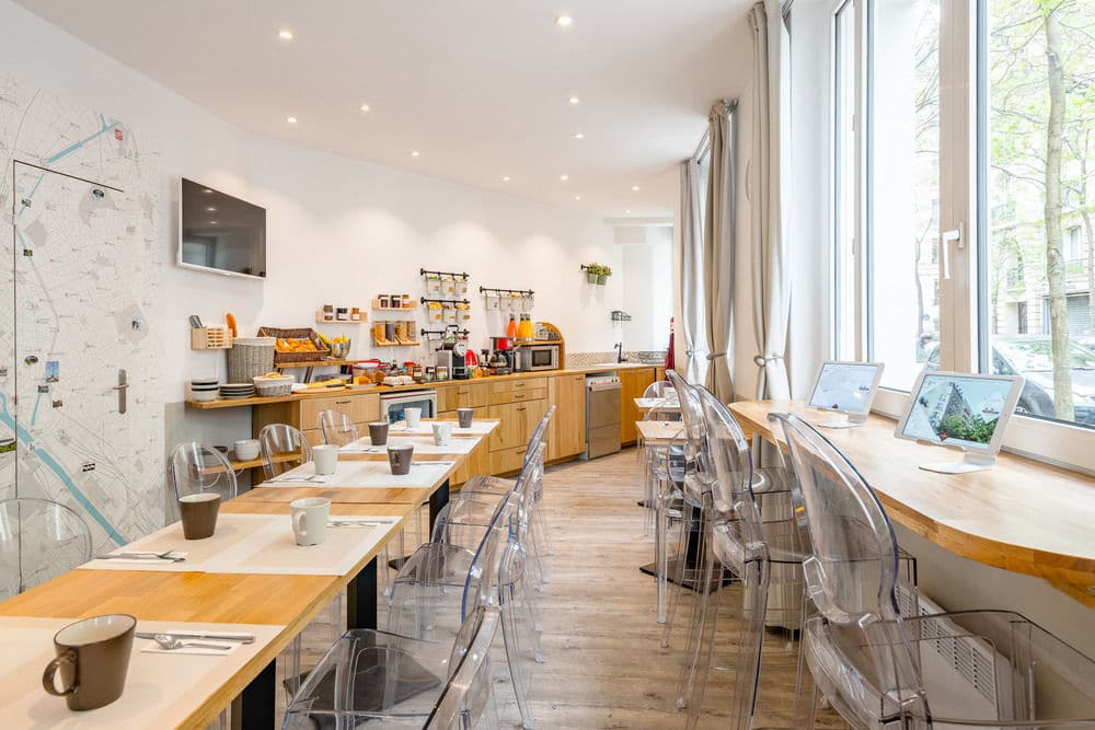 hotel-korner-eiffel-breakfast-area