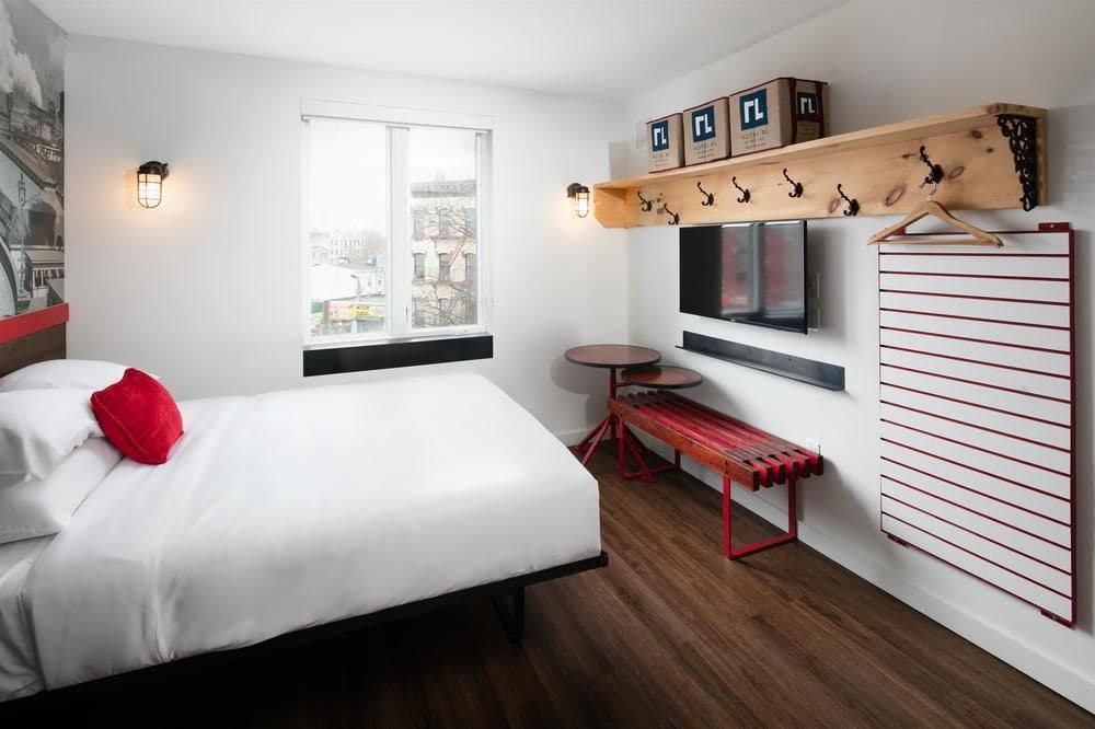 hotel-rl-brooklyn-guestroom