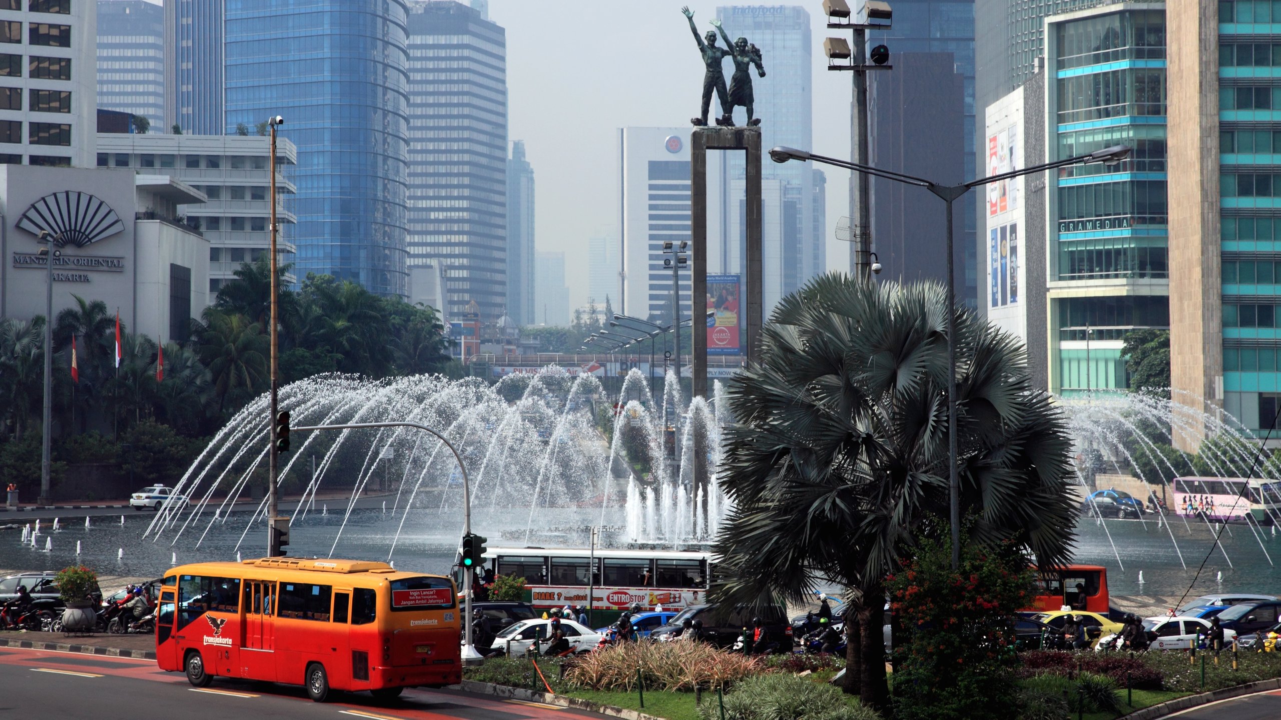 tourist places near sg highway