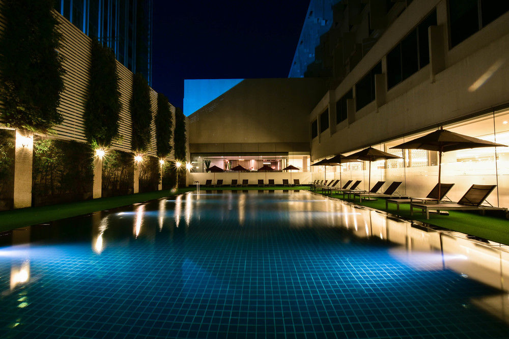 Poolside at Mandarin Hotel in Bangkok