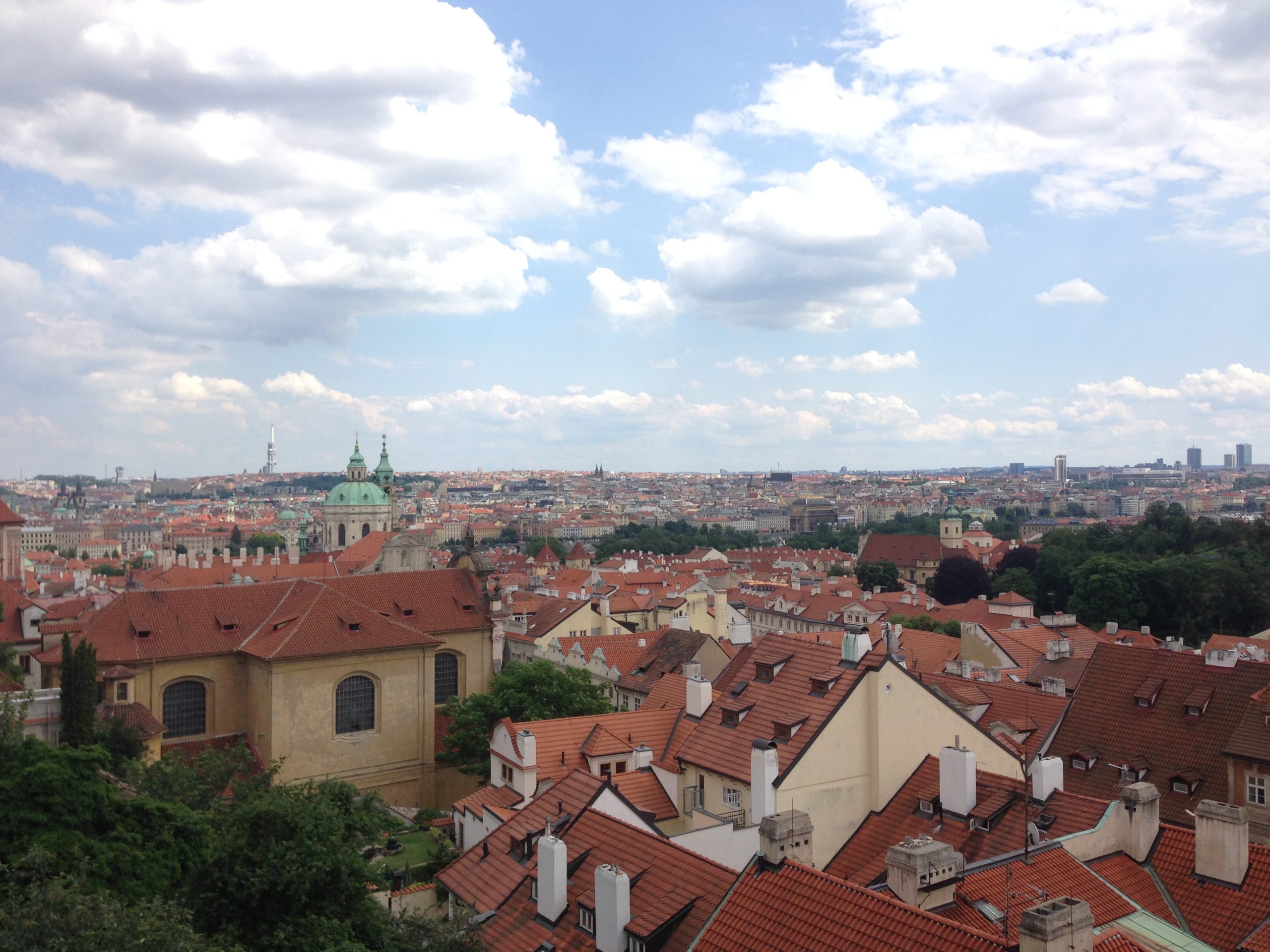panoramic-view-prague-castle