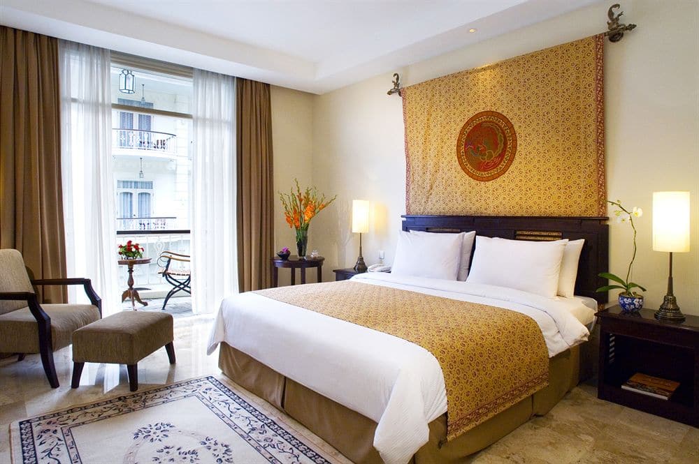 phoenix-hotel-room-yogyakarta