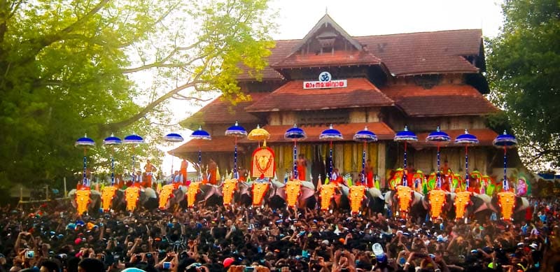 thissur-pooram-festival-kerala