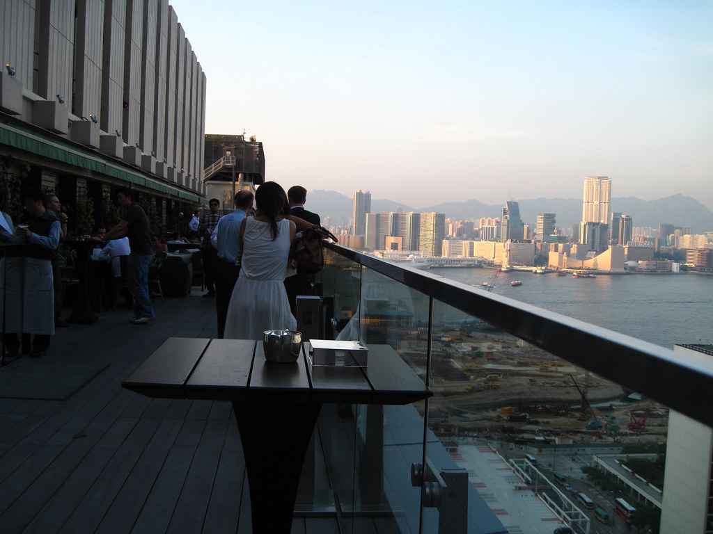 Sevva HK roof bar