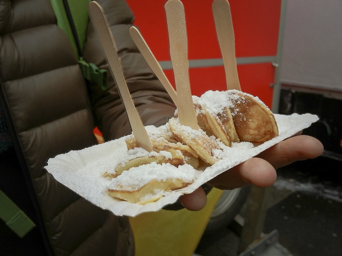Fresh and fluffy pofferjes at Albert Cuyp Market