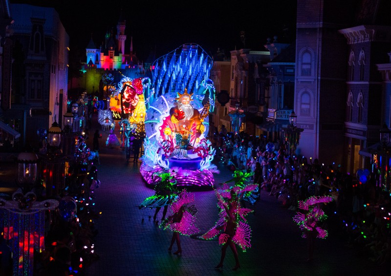 9. Disney Paint the Night Pararde_Float 4_The Little Mermaid Unit