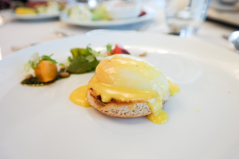eggs-benedict