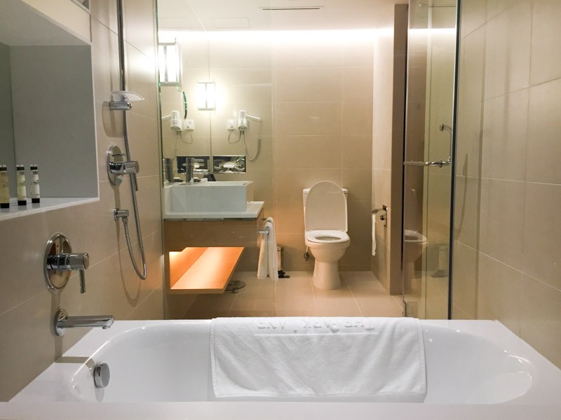 hk-parklane-bathroom