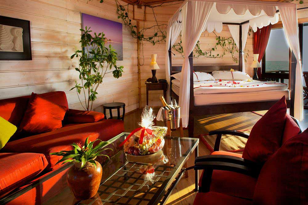 kuredu-maldives-resort-overwater