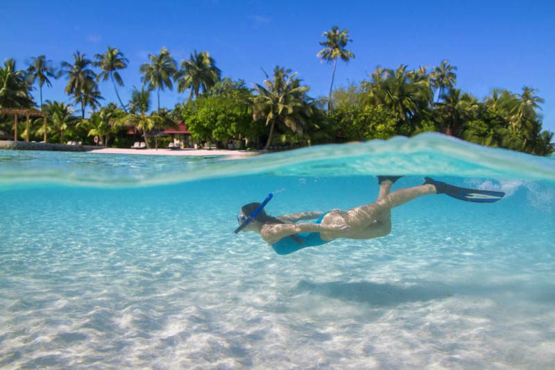 kurumba-maldives-resort-snorkel