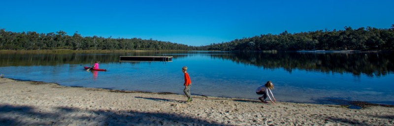 Lake Leschenaultia