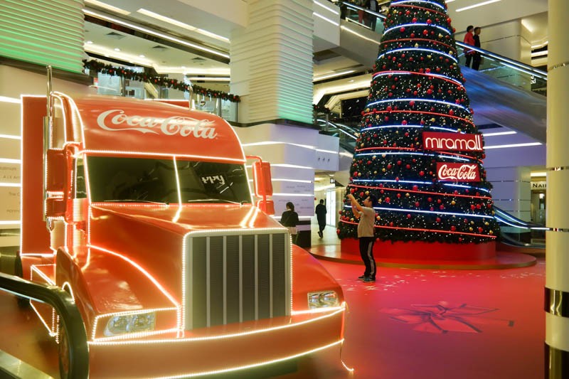 miramall-hong-kong-christmas-coke