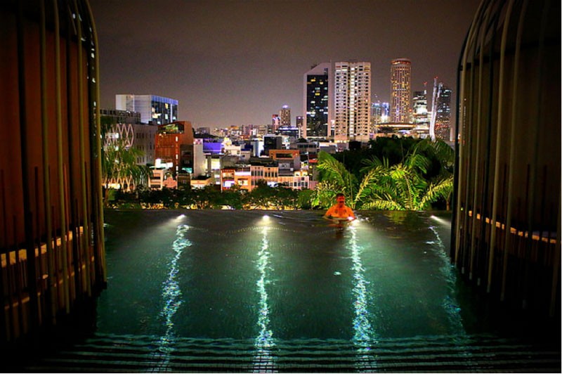 Infinity pool, PARKROYAL on Pickering