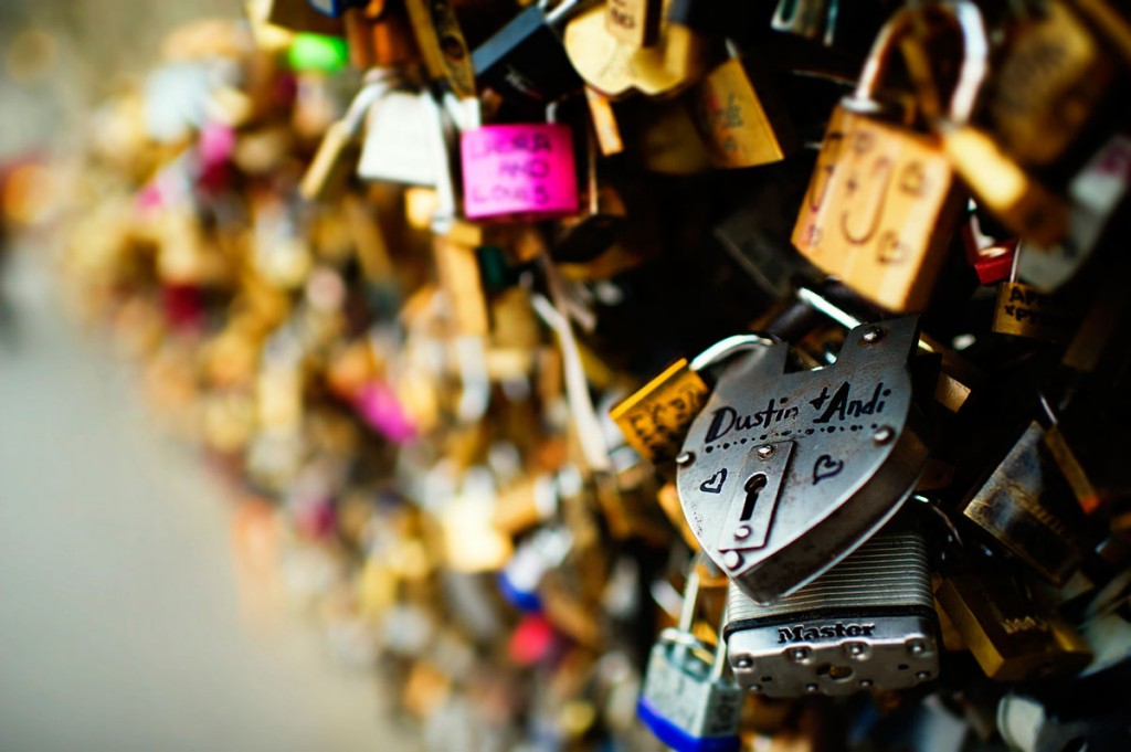 Lovers lock of love, Pont des Arts