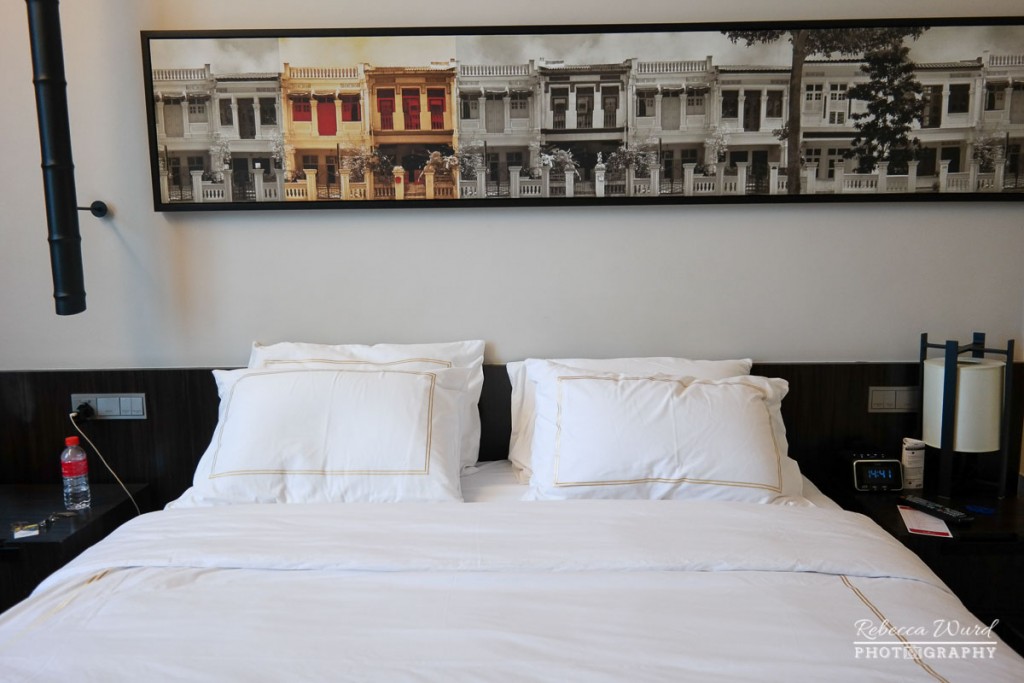 ramada-hotel-guestroom
