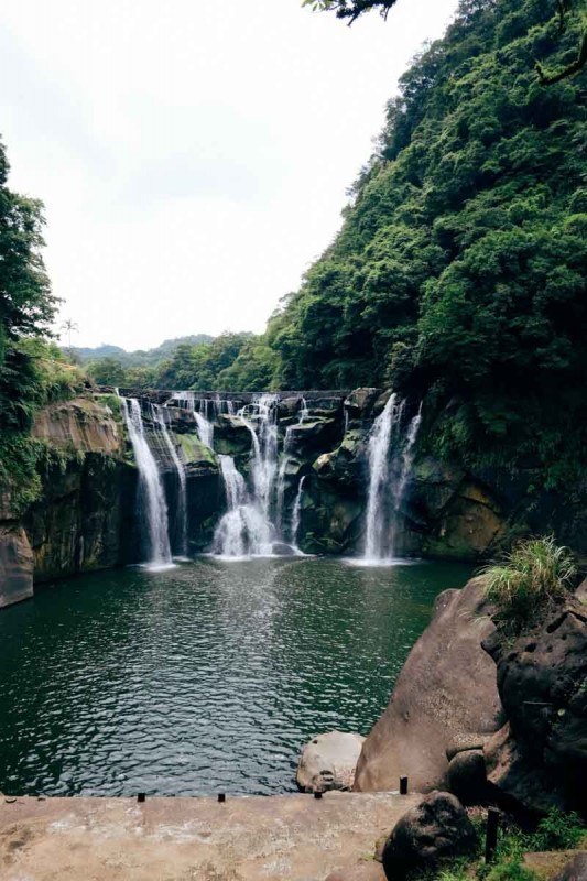 shifen-taipei-waterfall